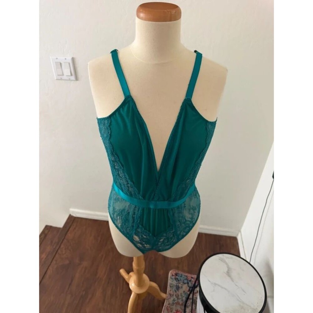 Teal Emerald Green Plunging V-Neck Lace Trim Bodysuit Teddy – Size 1X
